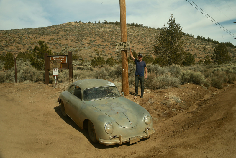 Illustration for article titled Barn-Find Porsche 356 tackles 4x4 Trail from Joshua Tree to Big Bear | PRAEMIO